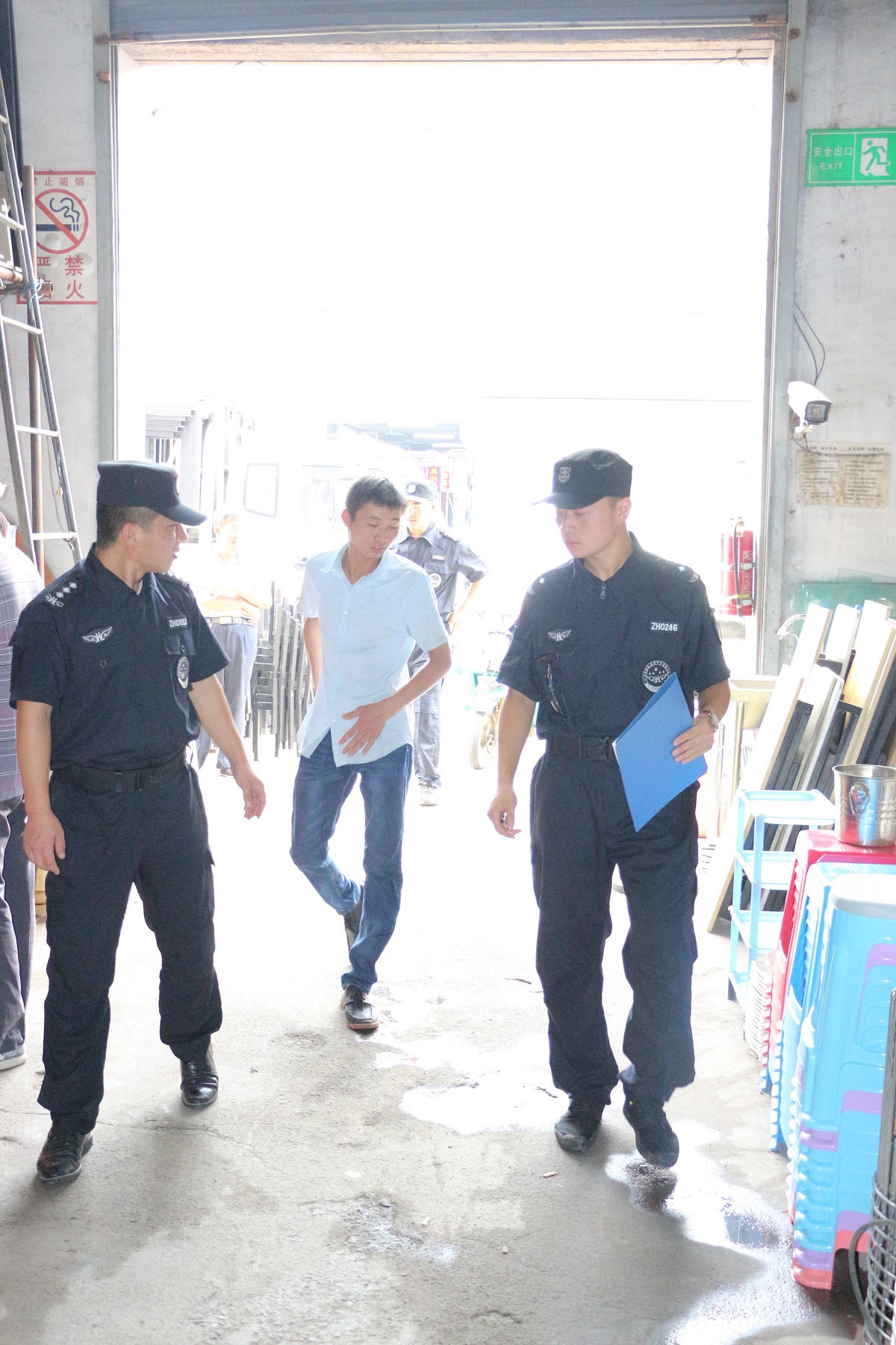 舊貨市場(chǎng)